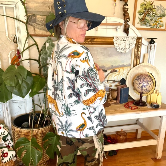 #81 New! Jungle Jynx Velvet Suzani Style Jacket With Stripped Lining - Picture 6 of 8